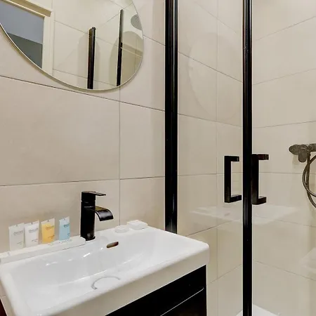Bluestay 806 - Superb Paris